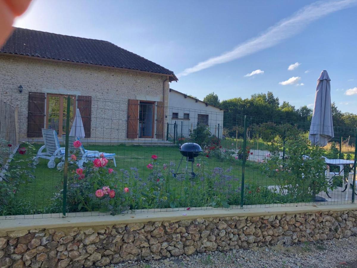 Апартаменты Chez Lucia A 15Min De Perigueux A 6Km Autoroute A89 Eglise-Neuve-de-Vergt Экстерьер фото